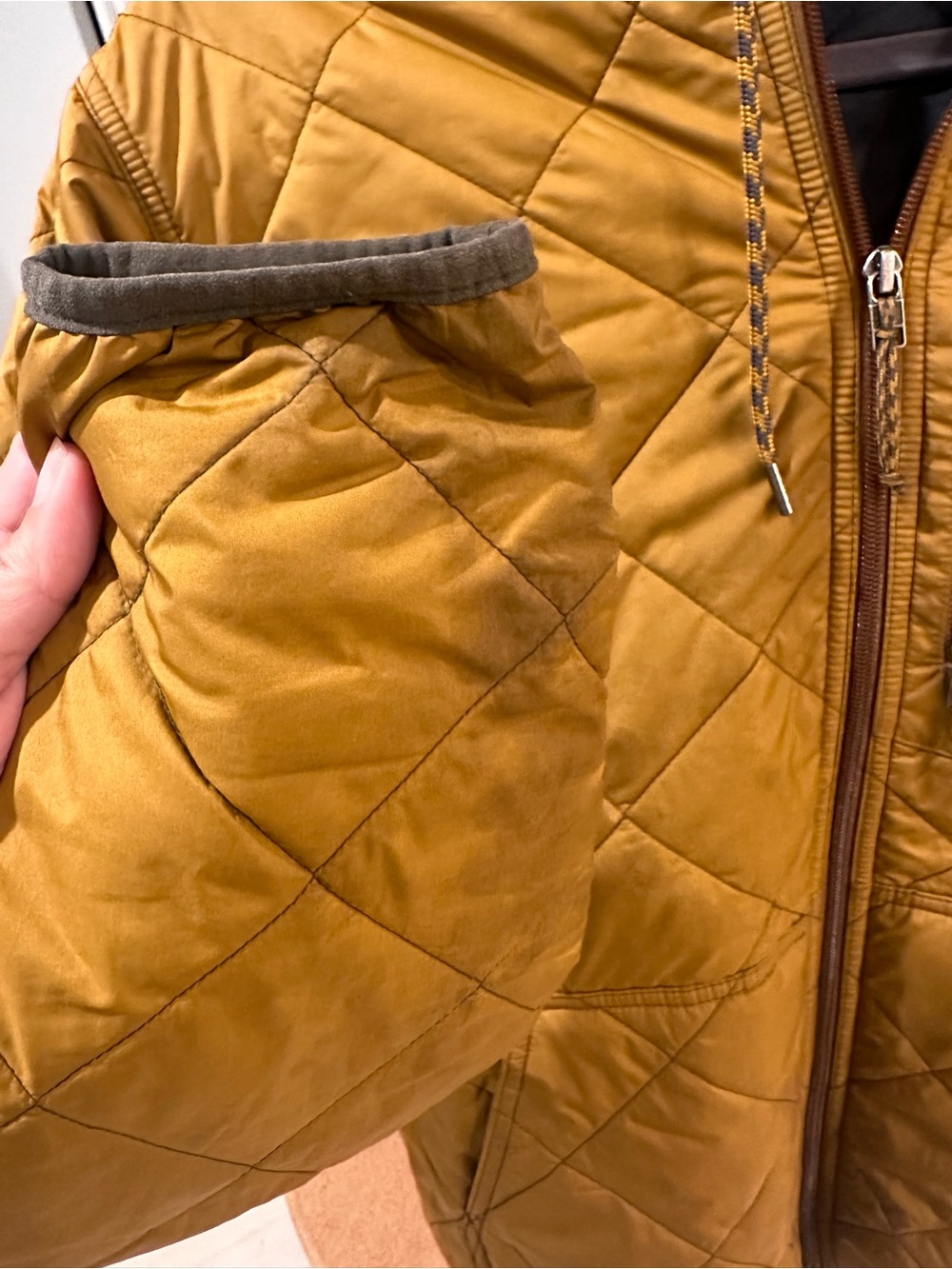 PATAGONIA DIAMOND QUILT MENS JACKET - Picture 5 of 16